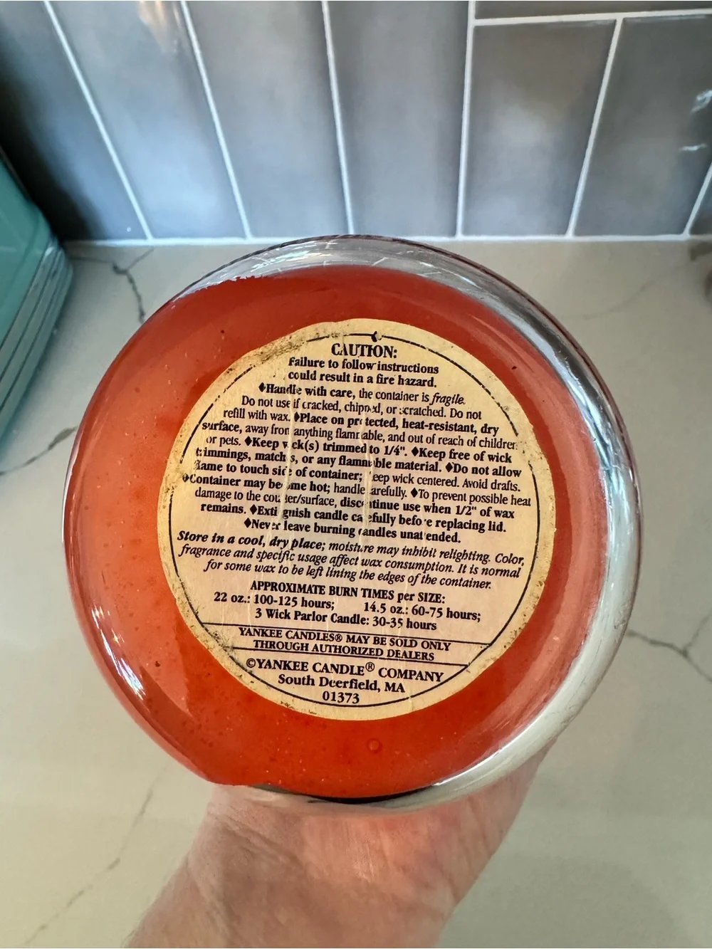 Vintage Fresh Peach Yankee Black Band Label Candle